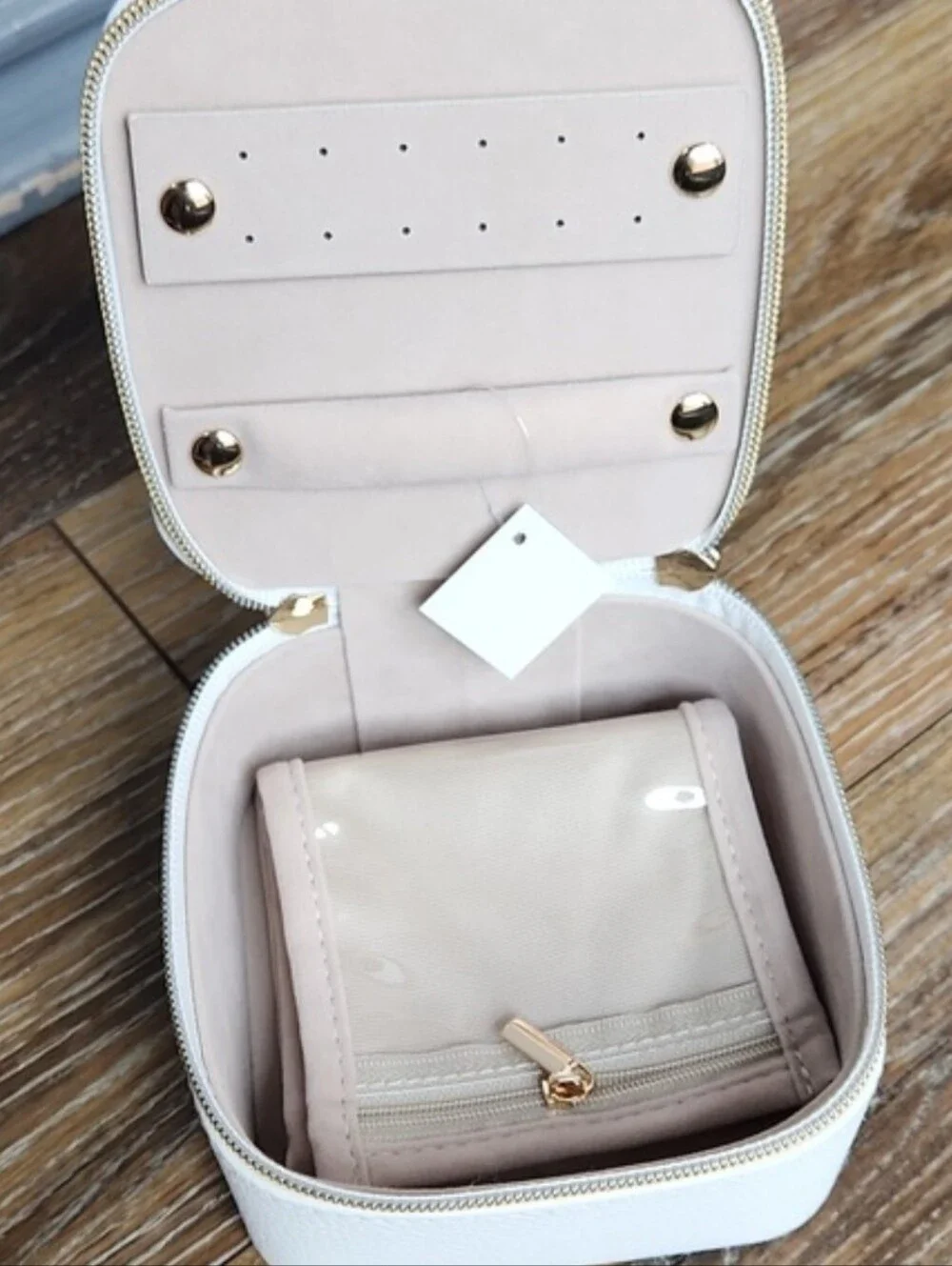 NWOT Kirkland's Home Jewelry Travel Box Square White Gold D Monogrammed
